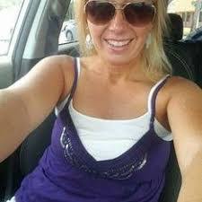 Donna Reeder's Instagram, Twitter & Facebook