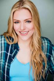 Gloria Maddox's Instagram, Twitter & Facebook