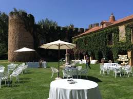 Los interiores también se han adaptado y han reducido el número de comensales por mesa. Blog Todoboda Com