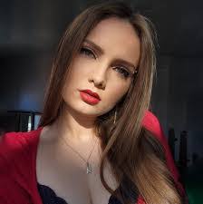 Vanessa LeBlanc's Instagram, Twitter & Facebook