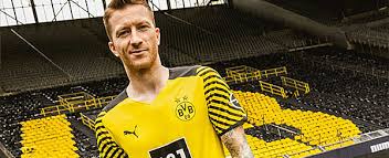 Schau dir die neuen trikots des klubs borussia dortmund an: Borussia Dortmund Fussball Trikots Shorts Und Socken Von Subside Sports