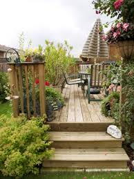 An Introduction To Deckscaping Garden Design Country Gardening Plants On Deck