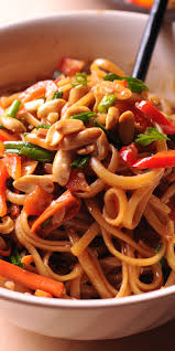 Easy Thai Noodles In Peanut Sauce Tai Food Recipes Easy Peanut Sauce Pasta Dishes