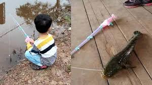 Selain itu, fungsi joran pancing juga bisa membuat tanganmu aman dari gesekan senar, ketika melawan. Viral Cuma Joran Mainan Anak Ini Berhasil Dapatkan Ikan Hanya Butuh 10 Menit Umpan Digigit Serambi Indonesia