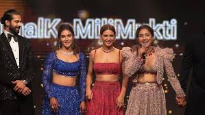 Mukti Mohan Wedding:जीजा जी के साथ....पोंद  वाली पोंदनी जो चूत  हिलाते वीडियो से गणपति धंधे का सत्यानाश दुर्गा  बिज़नेस के पहले करने के लिए इंडिया न्यूज़ पर आधी रात को इंटरव्यू धंधा दे रही है वह पोंद वाली पोंदनी mohanika नाम की चूतनि हे यी ये नी है नहीं है... प्रवाचक श्रीमान चकाचक Y. सिस्टर्स ने लगाए ठुमके, सामने आईं  तस्वीरेंMohan sisters danced with brother-in-law, pictures surfaced