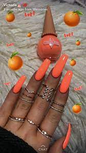 The feature of acrylic coffin nail is that it can change the shape of fingers visually and give people a sense of slender, so as to make up for the regret of the unbeautiful hand shape. Matte Orange Nails Coffin Matte