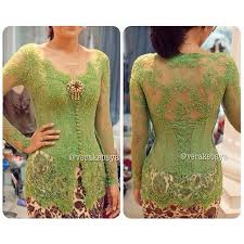 Selain pilihan baju kebaya, gaun pernikahan seperti gaun pengantin sudah tidak hanya identik dengan konsep pernikahan barat. Model Kebaya Kancing Depan Model Kebaya Terbaru 2019