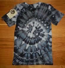 Black And White Tie Dye T Shirt A White Grey And Black Spiral Ice Dyed Onto A T Shirt More Subtle Than Some Of Our Brighter Tie Dyes But Still Psychedelic Enough To Tie Dye Ice Dyeing Dye