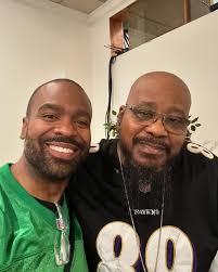 IYKYK! This man right here was one of my biggest musical inspirations  growing up. He IS a hero and a legend to guys like me, @edubbmusic and  @ryanjeff79 . To walk into