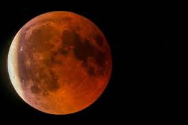La razón por la que no se podrá ver en vivo es porque ocurrirá durante el día, con la luna debajo del horizonte. Luna En Que Paises Y A Que Hora Se Podra Ver El Eclipse De Fresa