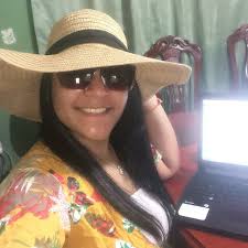 Summer is here! 🌴🌞😎 Take a look at our Aloricans celebrating a Tropical  Day. Creativity at its finest. Who will be the winners?