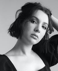 Hannah Marks's Instagram, Twitter & Facebook