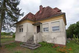Ein eigenheim zu haben ist für viele menschen ein großer wunsch. Klosterfelde Bei Wandlitz Sanierungsbedurftiges Efh In Ruhiger Randlage Zu Verkaufen Heinze Immobilien In Bernau