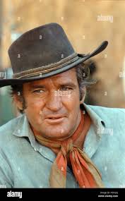 THE TRAIN ROBBERS, Rod Taylor, 1973 Stock Photo