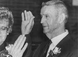 Lynn Dean, a fixture in St. Bernard politics for decades, dead at 98