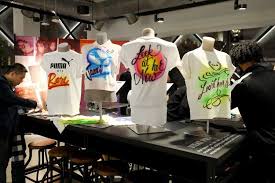 Selena graphic tee size medium. Selena Gomez S Rare Event At Nyc Flagship Store Puma Catch Up