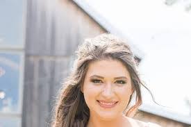 Andrea Blakemore's Instagram, Twitter & Facebook