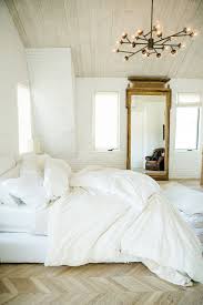 The commonest kind is the distressed furniture. 26 Best Shabby Chic Bedrooms Modern Shabby Chic Decorating Ideas