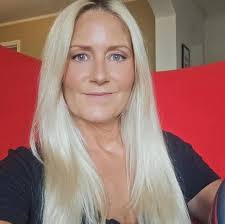 I was lucky enough to get two tickets to Copenhagen. Last time I saw  Radiohead was in my smallish hometown Lund, in Sweden, in November 1997.  They played in a school PE