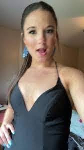 Lilly Capps's Instagram, Twitter & Facebook