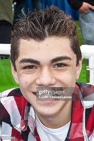 Derek Bloom's Instagram, Twitter & Facebook