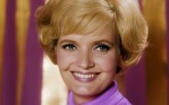 Florence Henderson, 'The Brady Bunch' Mom and Former Broadway Star, Dies at  82