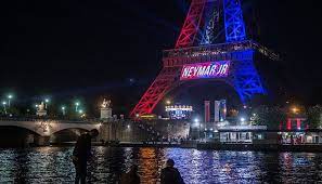 Maybe you would like to learn more about one of these? Eiffel Tower Lights Up In Psg Colours To Welcome Neymar