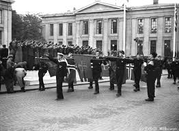 He originally was a humanitarian, but during one of his missions to russia, he gained first hand experience on the evils of communism. Historie Vg2 Og Vg3 Nasjonal Samling Deltakelse Og Rekruttering Ndla