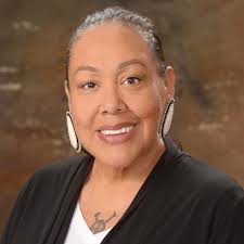 틀렸어!!!! 타겟과 코스트코는 별개 회사입니다. 타겟은 타겟 코퍼레이션의 소유이며, 코스트코는 코스트코 도매 코퍼레이션의 소유이다.  그들은 회사 관계가 없다.