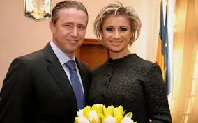 Get in touch with laurentiu reghecampf (@reghecampf) — 51 answers, 62 likes. Cum Se InÈ›elege Anamaria Prodan Cu Fosta SoÈ›ie A Lui LaurenÈ›iu Reghecampf