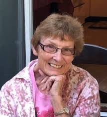 Cindy Bedford's Instagram, Twitter & Facebook