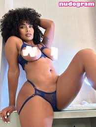 ebony Vanitybae strips