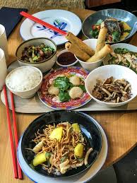 Cafe Lai Tcha A Paris Voyage Gourmand En Asie Du Sud Est Video Traiteur Asiatique Restaurant Asiatique Cuisine Gourmande