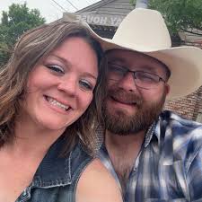 That one friend who can't pick a lifestyle🥲