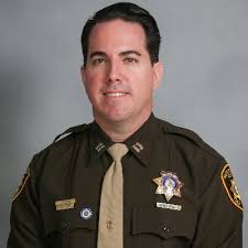 Shellie Clark (@s4261c)