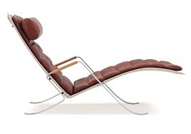 This contemporary and stylish storage chaise lounge is designed to adapt to any room while providing additional seating room for you and your guest. Chaise Lounge Lange Production Fk 87 Grasshopper Milia Shop