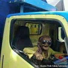 Apalagi saat ini suasana cuaca sangat panas sehingga membuat mereka yang sedang melakuka puasa malas untuk. Stiker Wa Lucu Bahasa Banjar Kata Kata Bijak Wallpaper Memes Humor