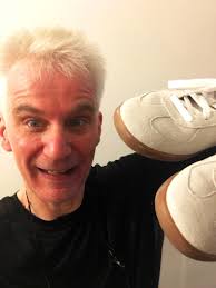 Neue Schuhe für den drummer: Vielen Dank für die Empfehlung vom  Handball-Verein Brambauer: Spezial-Schuhe für den Torwart sind auch  drummers Lieblinge !