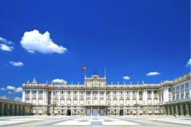 Internationale schnellzugverbindung mit frankreich und den spanischen städten madrid, valencia, málaga, sevilla, zaragoza u. Die Top 63 Madrid Sehenswurdigkeiten Und Aktivitaten Tourscanner