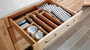 Dolap ve çekmece içlerini düzene sokan çatal kaşık ve tabaklık çeşitlerine evan.com.tr'den satın alabilirsiniz. Cekmece Duzeni Icin Pratik Cozumler Temizlik Onerilerim