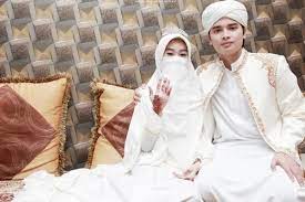 His birth sign is aquarius and his life path number is 7. Menikah Di Usia 17 Tahun Gimana Cara Alvin Faiz Menafkahi Sang Istri