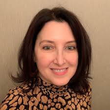 What are alternative ways to reach Moraine lake with pets?