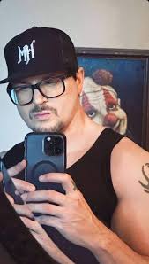 I don carry my bag mind my business 😂😂😂