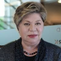 Lori Wisdom's Instagram, Twitter & Facebook