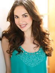 Noelle Tate's Instagram, Twitter & Facebook