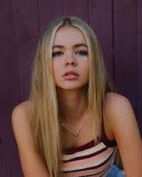 Bella Rose's Instagram, Twitter & Facebook