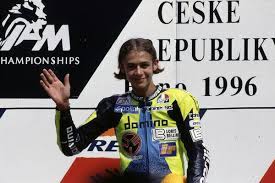 The doctor, rossifumi, valentinik, king of mugello) in urbino, italy geboren. Valentino Rossi Der Doktor Ganz Privat