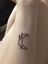56 Cute Simple Small Tattoos With Meaning Koees Blog Small Tattoos Tattoos With Meaning Small Tattoos Simple