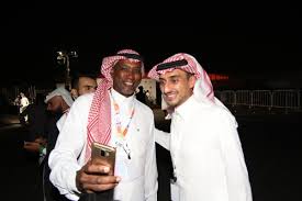 صلاح مخارش On Twitter المسئول الاعلامي في روتانا صالح عيسى وسيلفي للذكرى مع عريس الرياض البارحة الملحن سهم الأمير احمد بن سلطان في ليلة سهم امس Https T Co 1hcslzmdg1