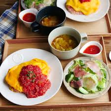 オムライス 定食